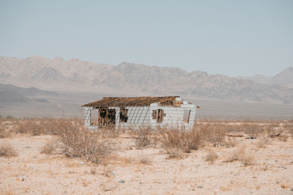 From the series ARID © Helin Bereket