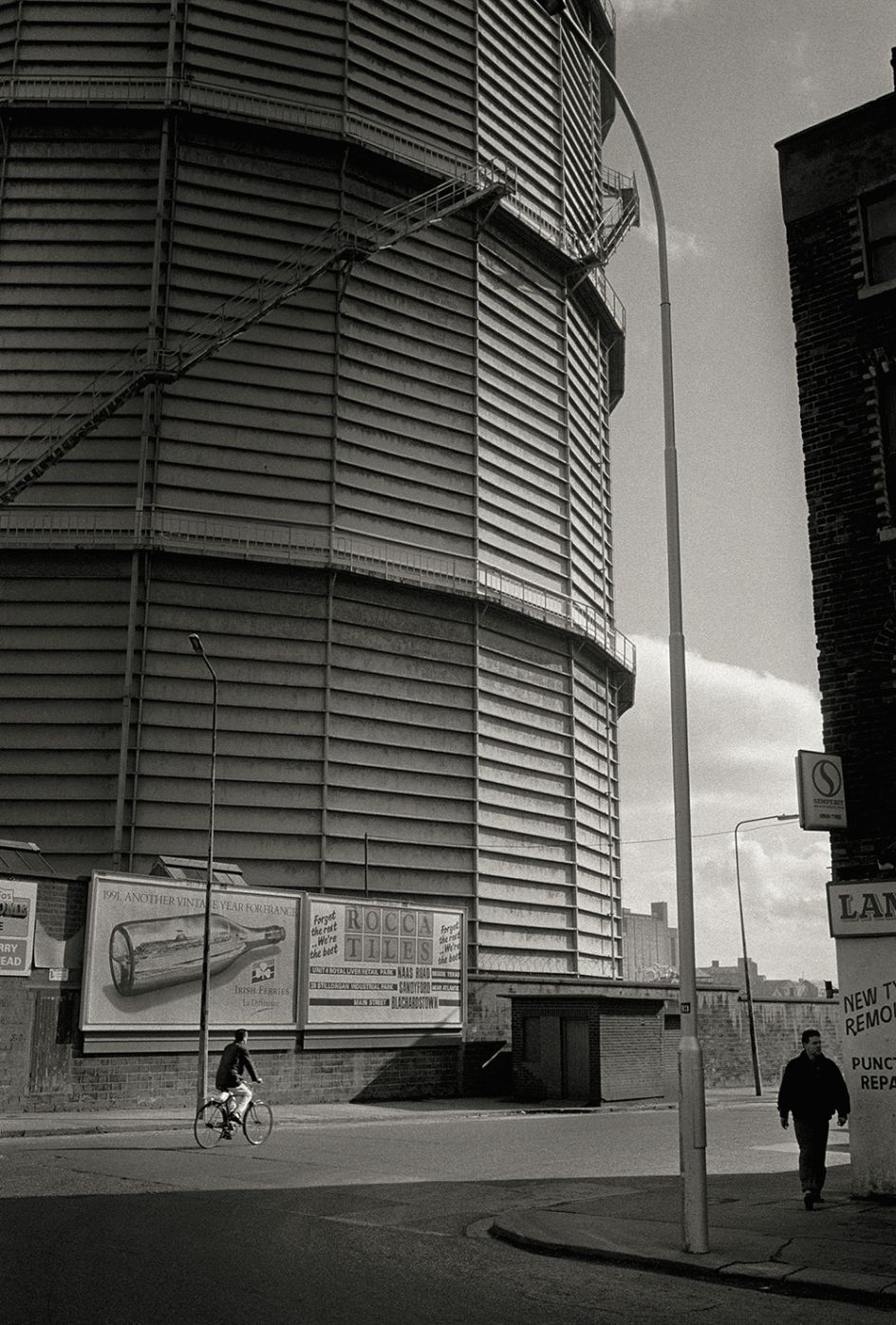 Dublin, 1991 © Krass Clement courtesy RRB PhotoBooks