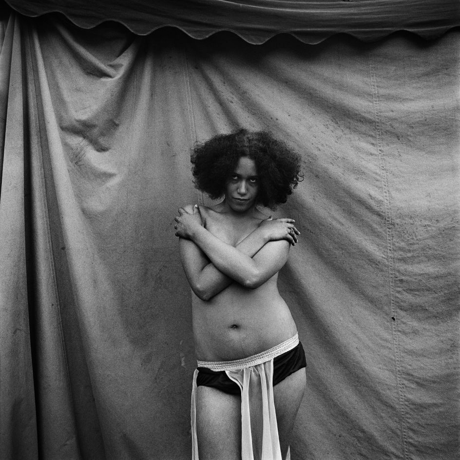 USA. Tunbridge, Vermont. 1975. New Girl. © Susan Meiselas/Magnum Photos