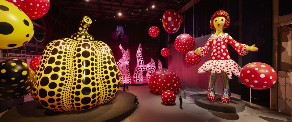 Installation view from Manchester International Festival 2023 exhibition ‘Yayoi  Kusama_ You, Me and the Balloons’ at Aviva Studios. Images © David Levene.