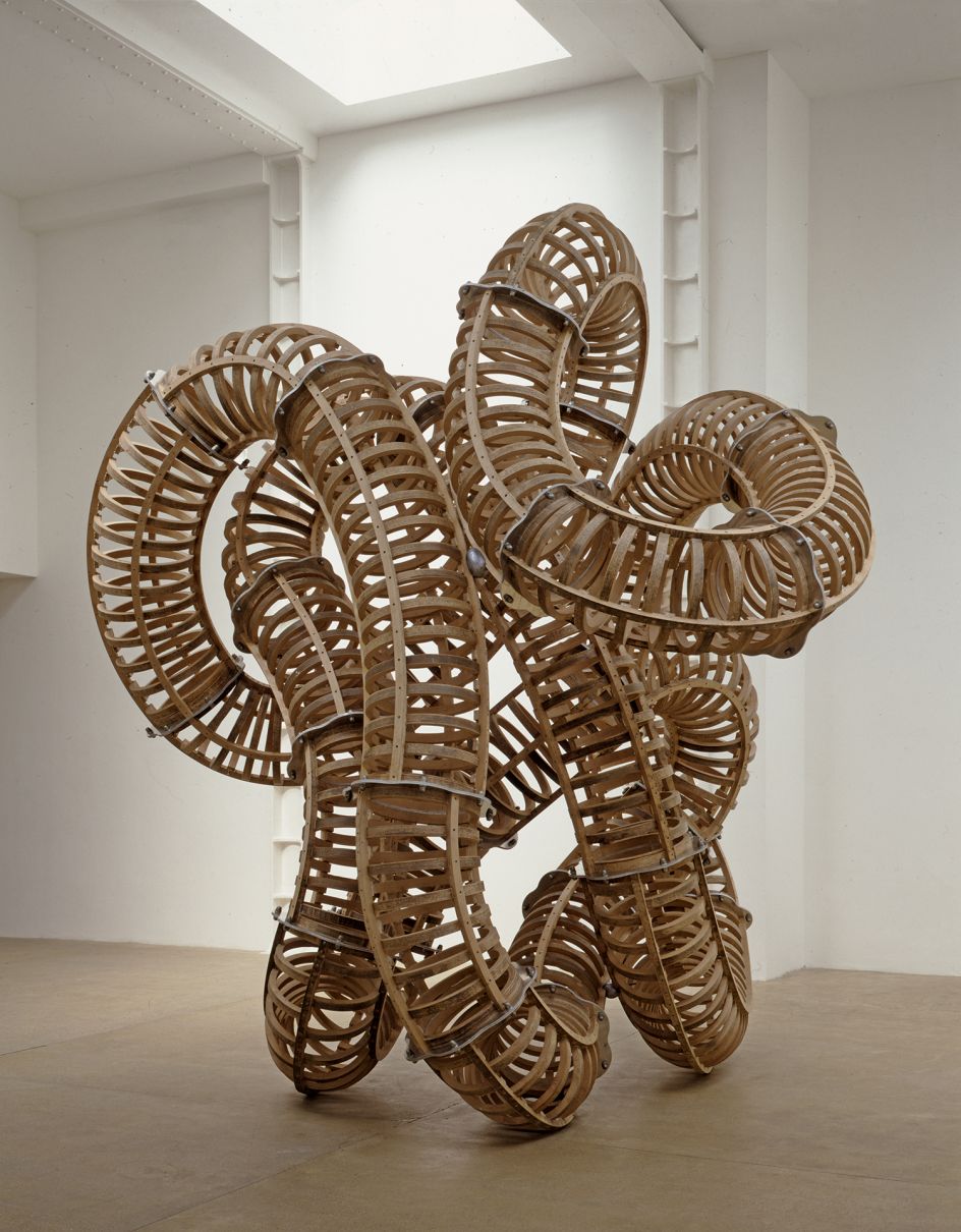 Richard Deacon, Laocoön, 1996, steamed beechwood, aluminium and steel bolts, 4.3 x 3.6 x 3.6 m (14 ft 11⁄4 in x 11 ft 111⁄4 in x 11 ft 81⁄2 in), Collection Leschot Foundation, Switzerland. Picture credit: Richard Deacon / Photo: Dave Morgan