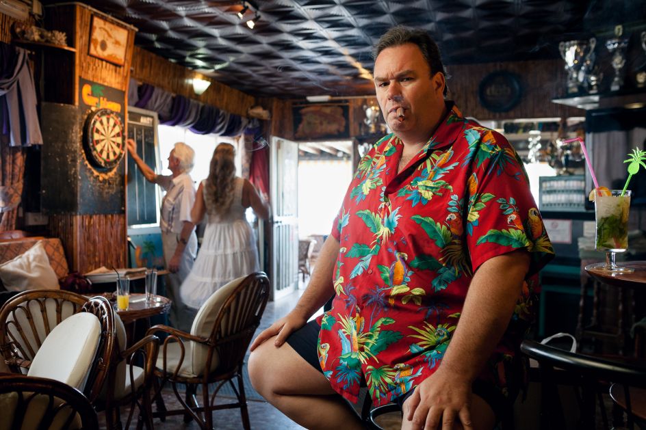 Simon owns a Caribbean themed bar on Fuengirola beachfront and enjoys the relaxed lifestyle of the area. He moved to Spain for medical reasons because the warm climate helps alleviate his arthritis.