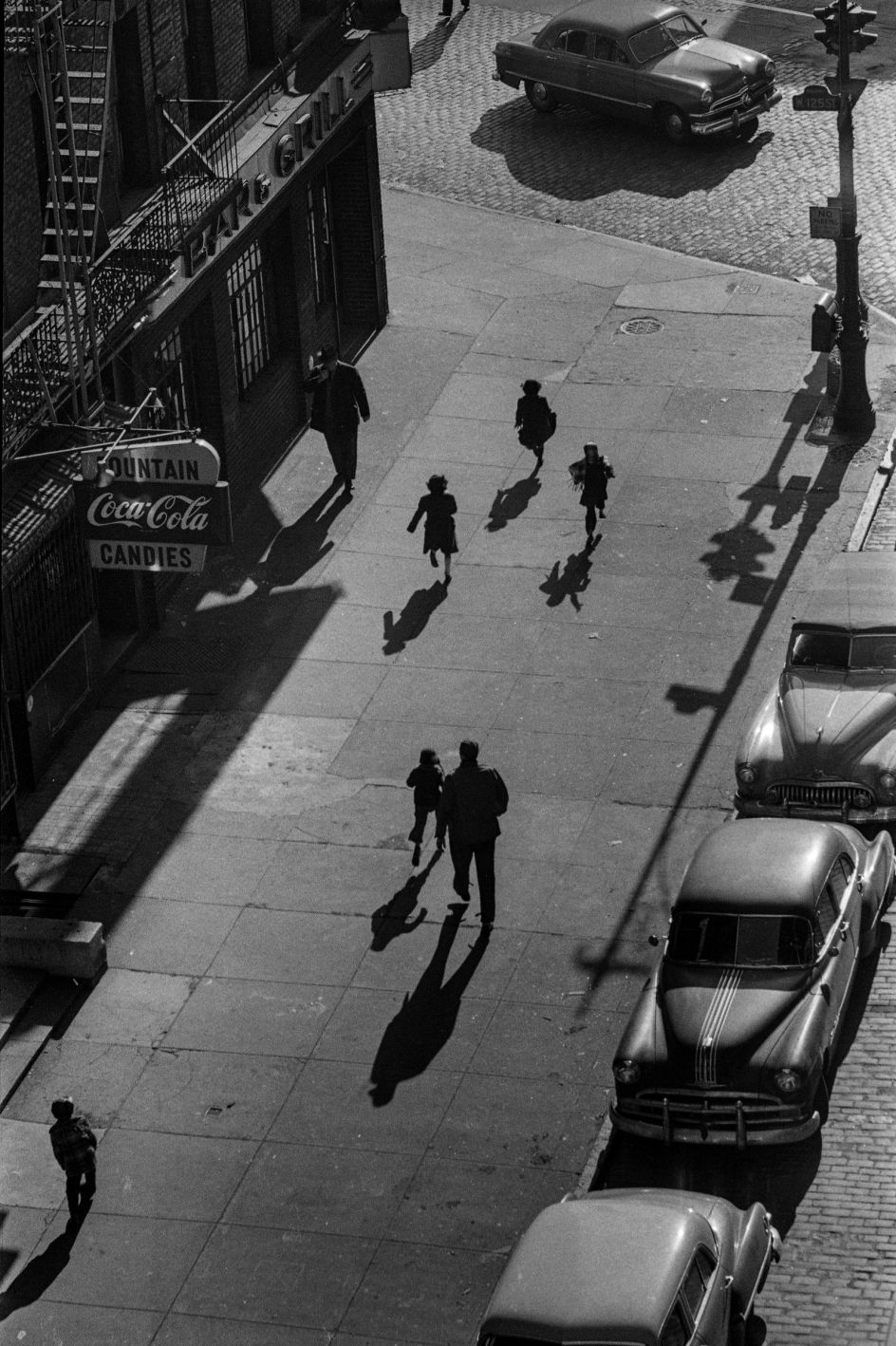 125th Street From Elevated Train, 1950 © Estate of Harold Feinstein All rights reserved