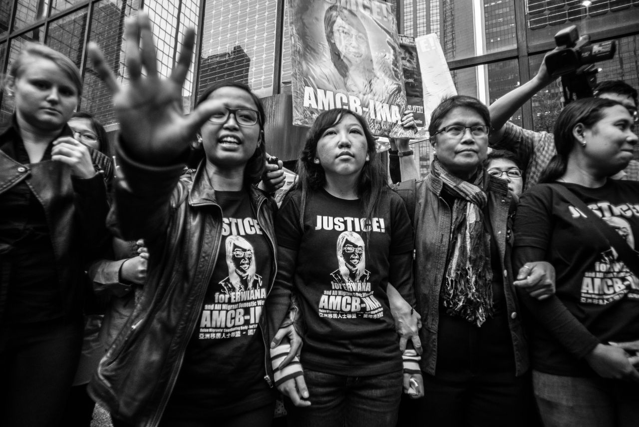 We Are Like Air © Xyza Cruz Bacani. All images courtesy of the artist and the Blue Lotus Gallery