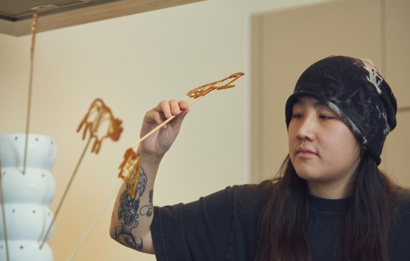UAL student Shihui Li highlights animal extinction through sugar-spun folk art