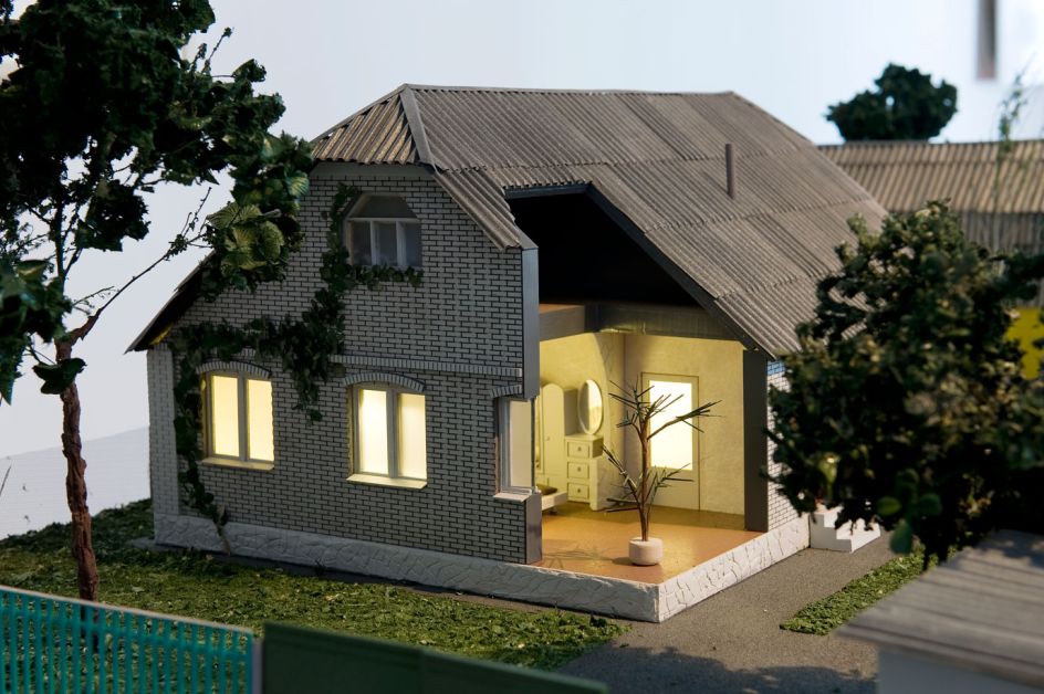 Оpen Group (8) - Yuriy Biley, Stanislav Turina, Pavlo Kovach and Anton Varga). Backyard, 2015. Video installation, video 55' 11