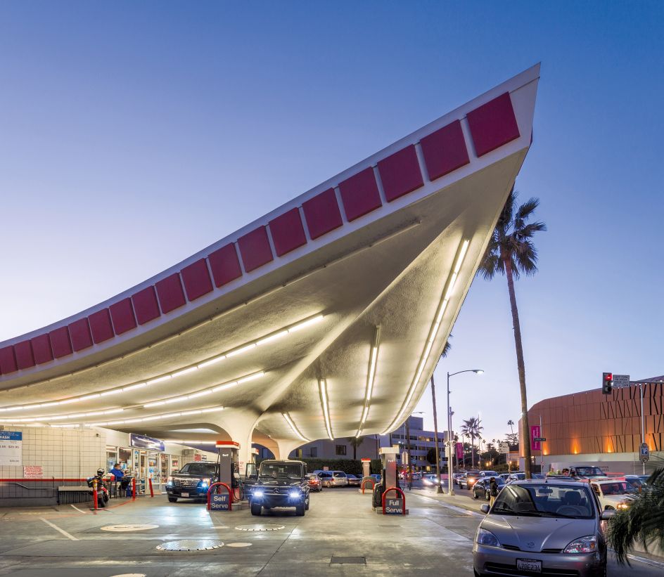 Gas and Glamour Ashok Sinha's photographs pay tribute to America's