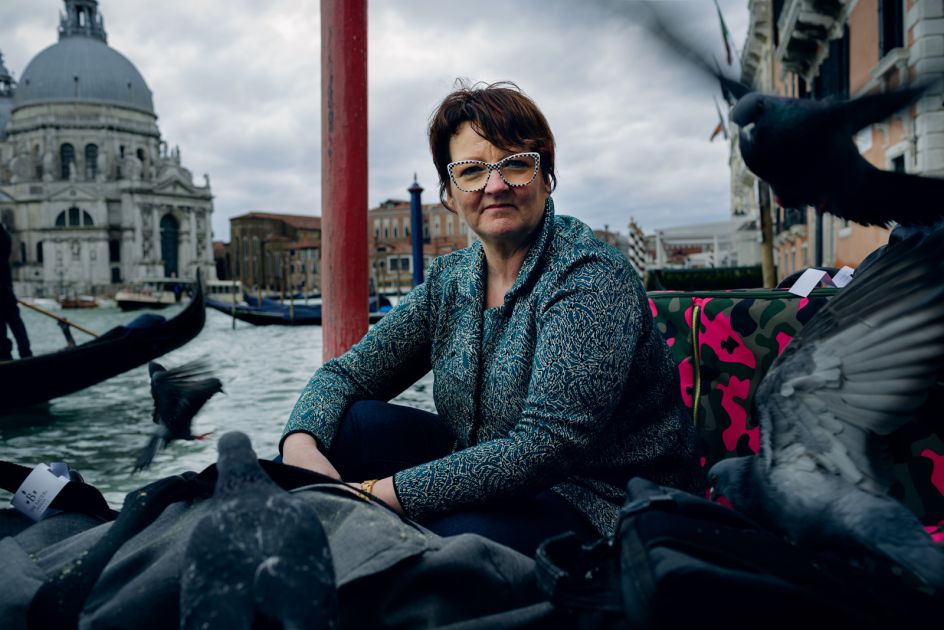 Lindsey runs an events company in Venice. She met an Italian man whilst working as a travel rep in Venice and he asked her to stay. She struggles with the local bureaucracy but cannot imagine living anywhere else.