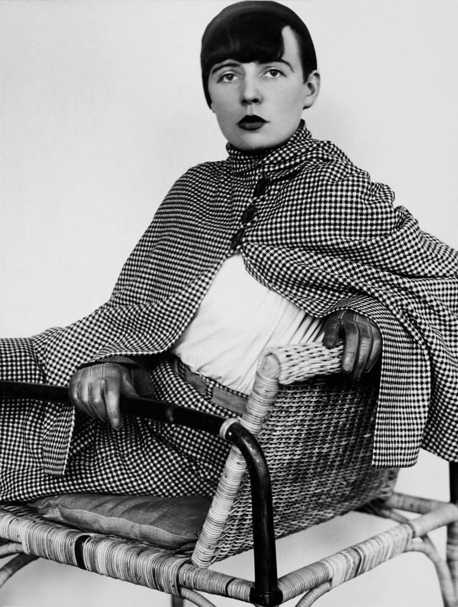 Annelise Kretschmer: Elisabeth Kadow, portrait en face, c. 1929. Photo © Museum Folkwang Essen/ARTOTHEK