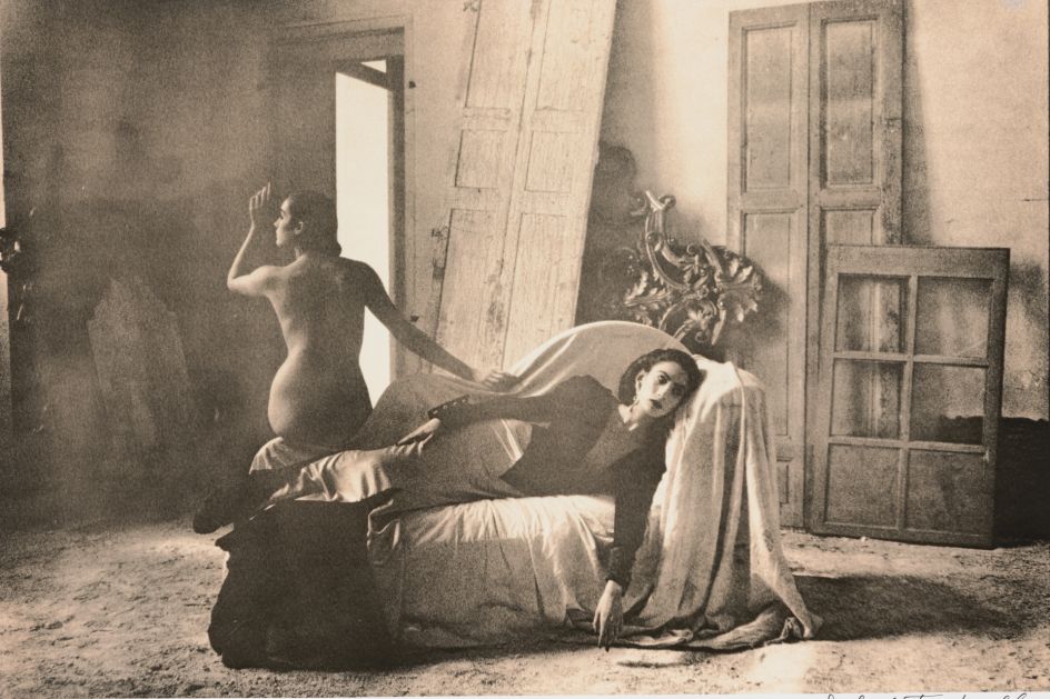 Chateau Raray, Raray, France, 1985 © Deborah Turbeville