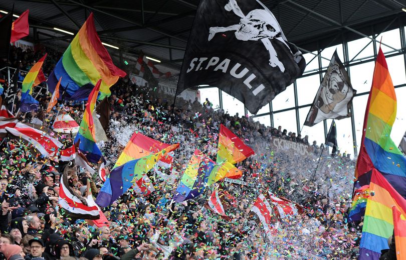 LGBT Support St Pauli tifo (2016) Witters / Tim Groothius