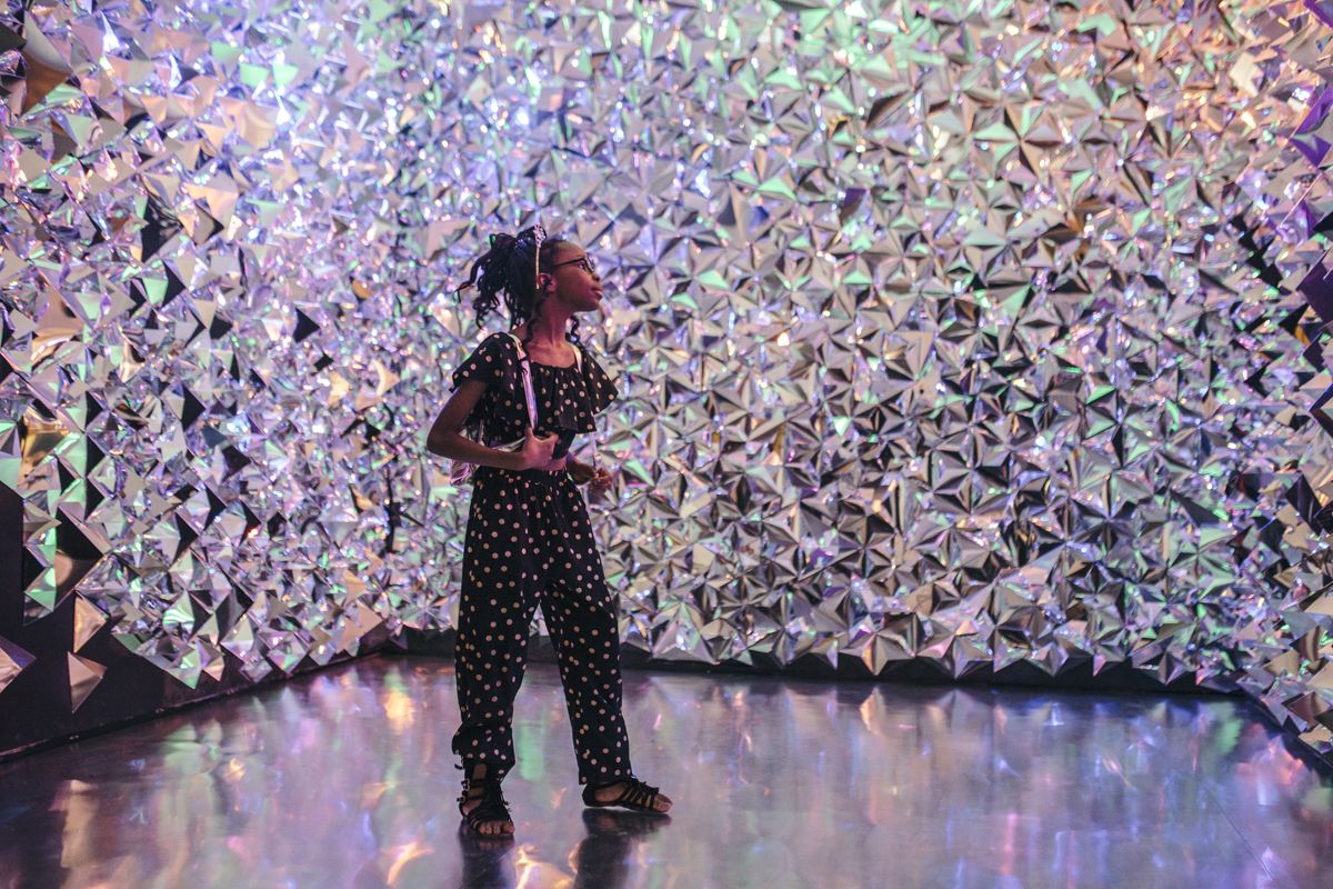 New popup museum in Chicago features a Yayoi Kusama Infinity Mirrored