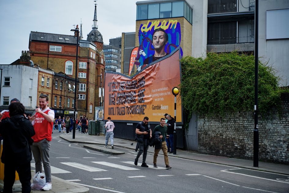 Clever billboard design by Lucky Generals is impossible to ignore ...