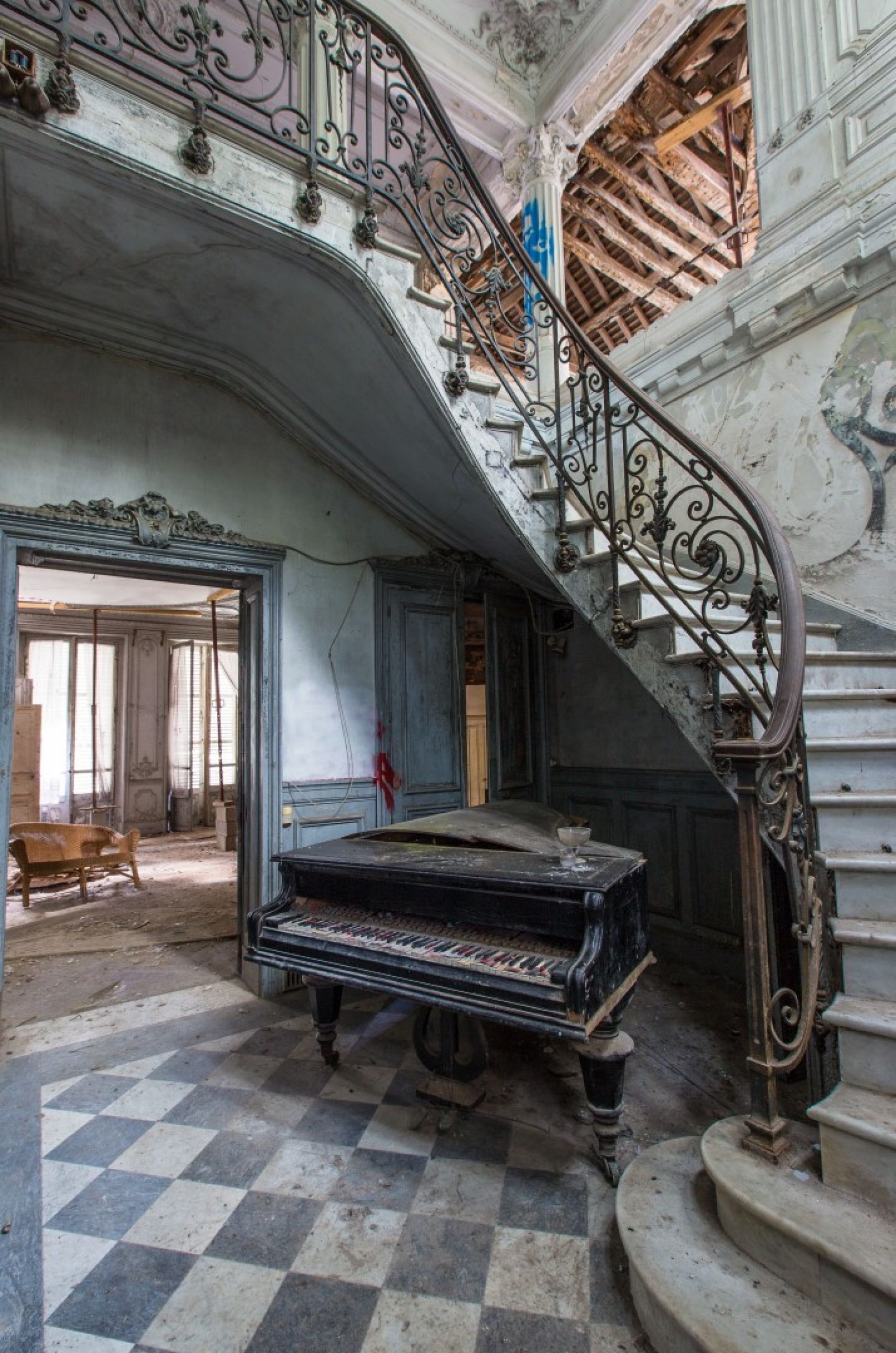 Abandoned France Magnificent images of France's crumbling and
