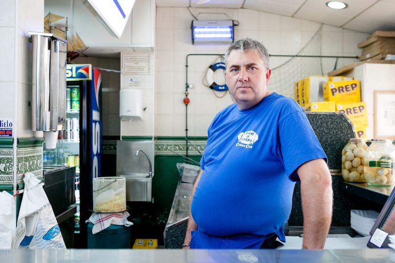 Sean runs a traditional British fish and chip shop by the beach in Fuengirola. The vast majority of his customers are British holiday makers or expatriates and he serves chips made from imported British Maris Piper potatoes.