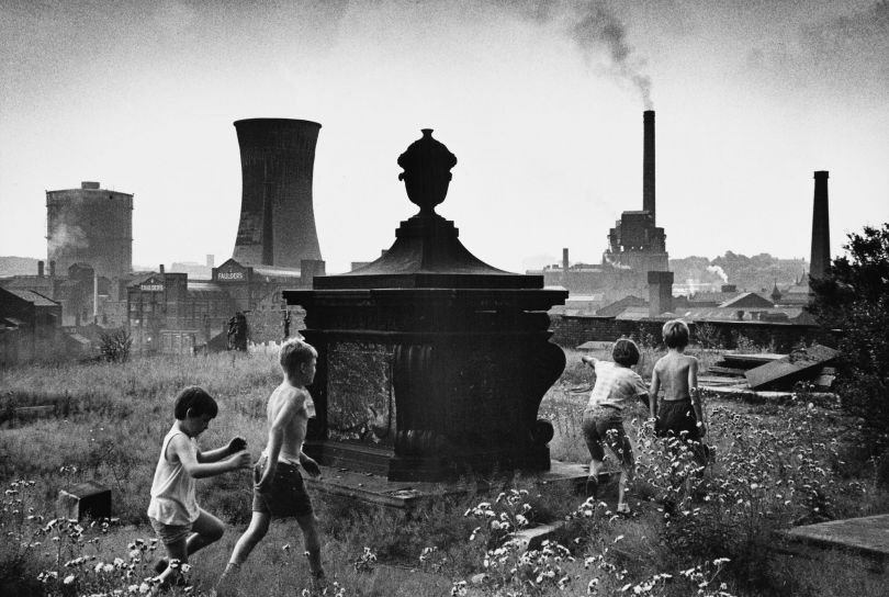Shirley Baker Stockport 1967 © Estate of Shirley Baker, Courtesy of The Photographers’ Gallery