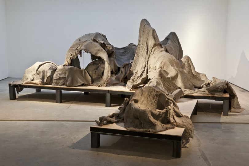 Douglas White New Skin For an Old Ceremony, 2011 Clay and steel table Dimensions variable © Douglas White, 2017 Image courtesy of the Saatchi Gallery, London
