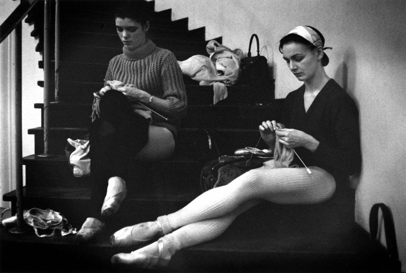 Ballet dancers passing the time at a rehearsal during one of The Royal Ballet’s many regional tours of the UK, early 1960s. Copyright Colin Jones / Topfoto.co.uk