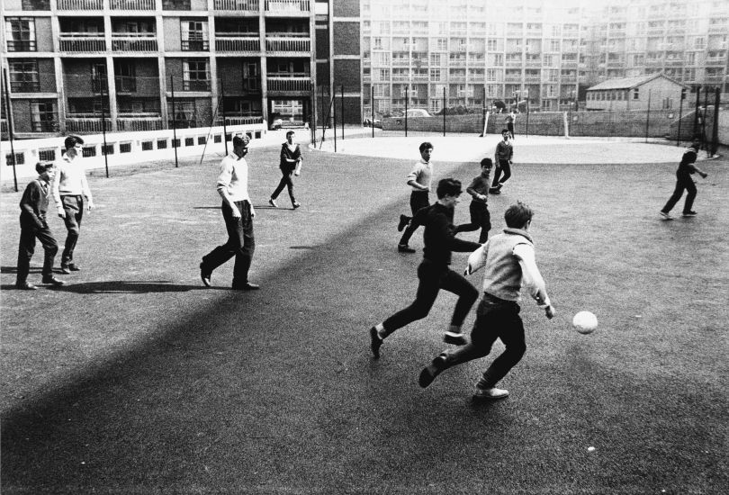 Roger Mayne, Boys playing football, Park Hill Estate, Sheffield, 1961 © Roger Mayne Archive / Mary Evans Picture Library