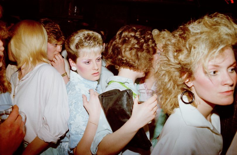 ‘Anyone got any hairspray?’ 1983 © Tom Wood courtesy RRB Photobooks