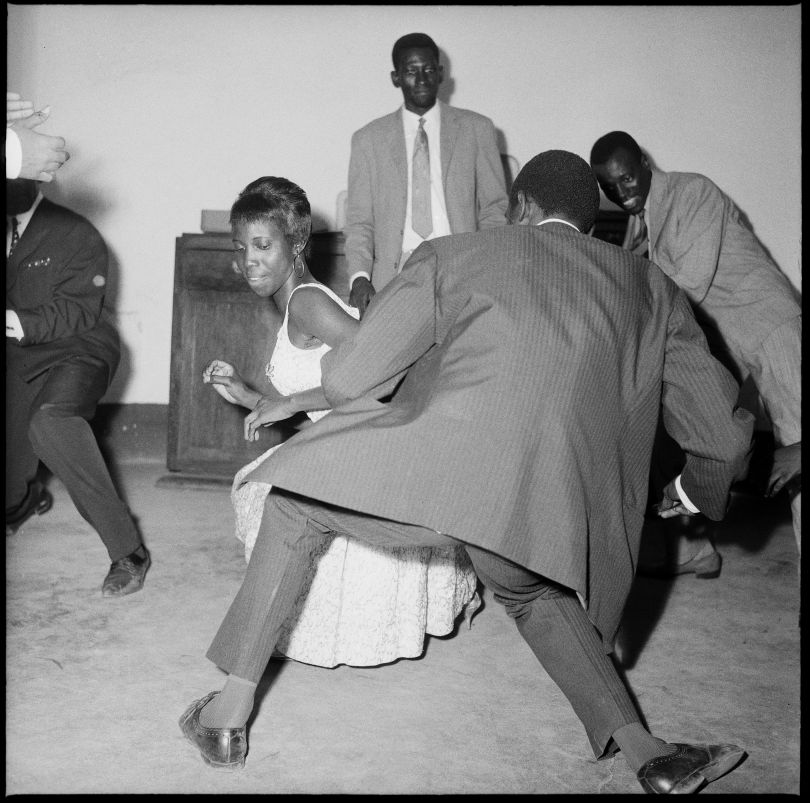 Dansez le Twist, 1965 - © Malick Sidibé | Courtesy Galerie MAGNIN-A, Paris