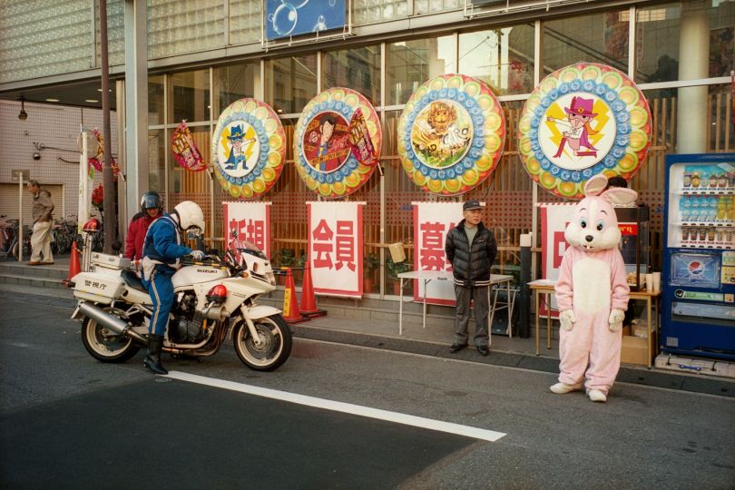 From the series and book, In Color In Japan © Shin Noguchi