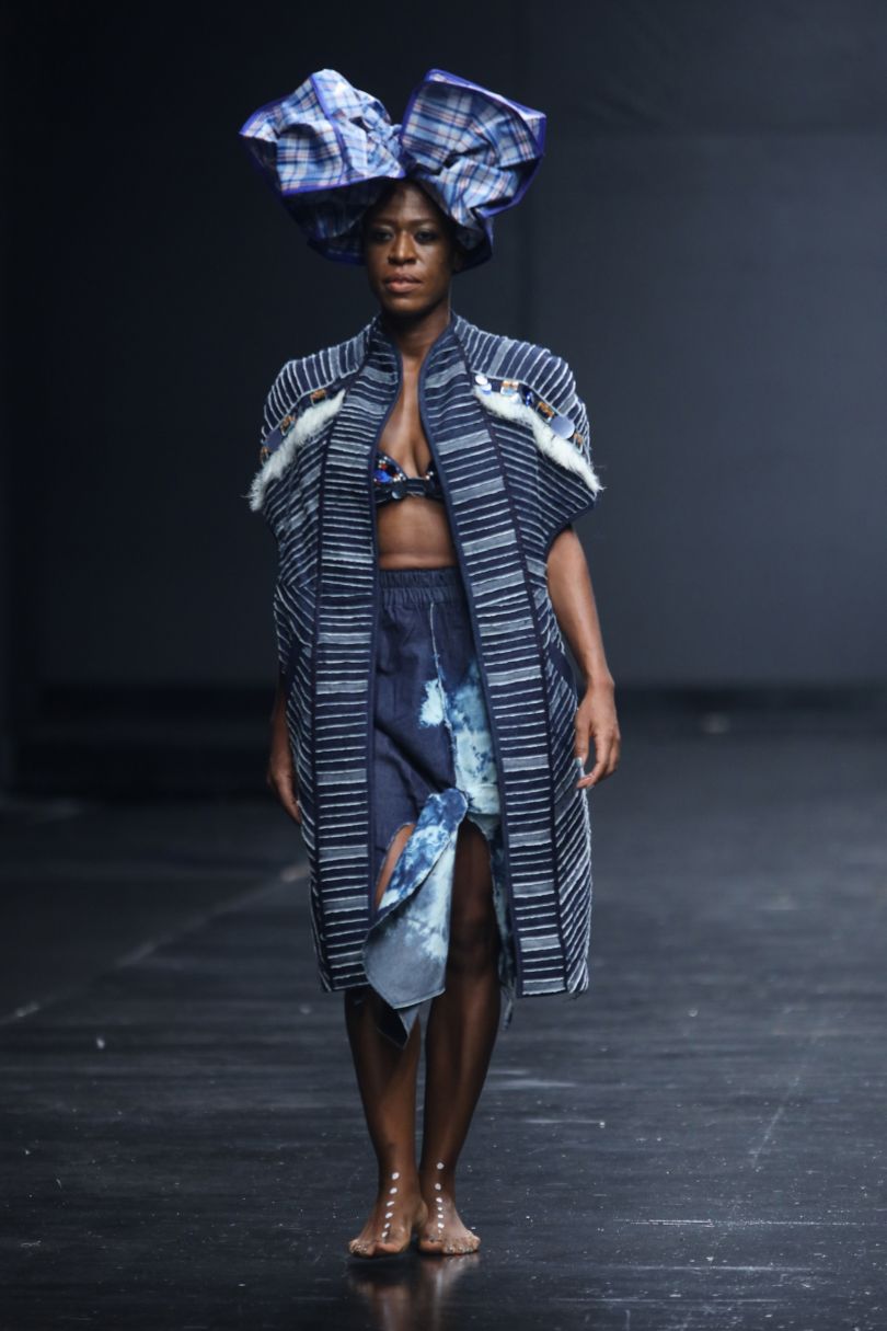 DAKALA CLOTH ensemble, 'Who Knew' collection, Abuja, Nigeria, Spring/Summer 2019 Image courtesy Nkwo Onwuka © Kola Oshalusi