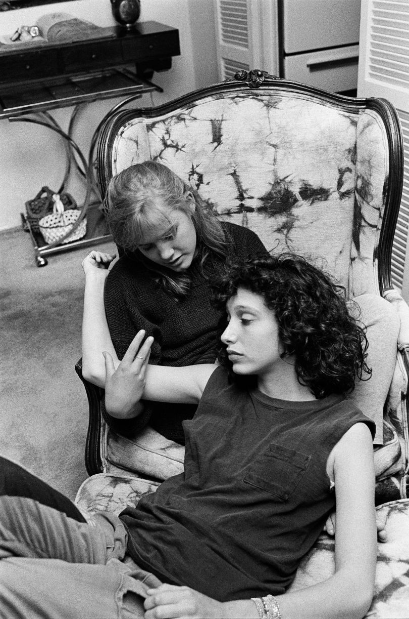 Jen and Leslie, September 1986 © Karen Marshall from 'Between Girls'
