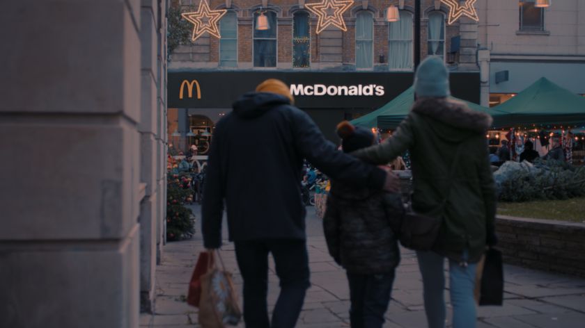 McDonald's Christmas ad by Leo Burnett celebrates moments of family togetherness