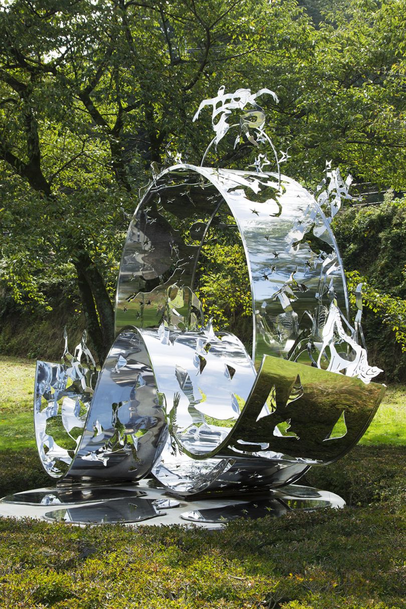Dreams, 2012, Stainless steel, 4.1 x 5.2 x 4.6 m