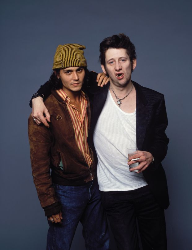 Johnny Depp and Shane MacGowan, Holborn Studios, 1996. © Derek Ridgers