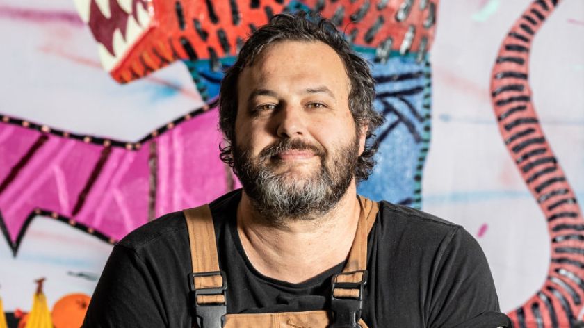 Jordy Kerwick Untitled 2022 Grey lead, felt tip and oil pastel on paper 60 x 40 cm. 23.5 x 16 Courtesy of the artist and Vigo Gallery