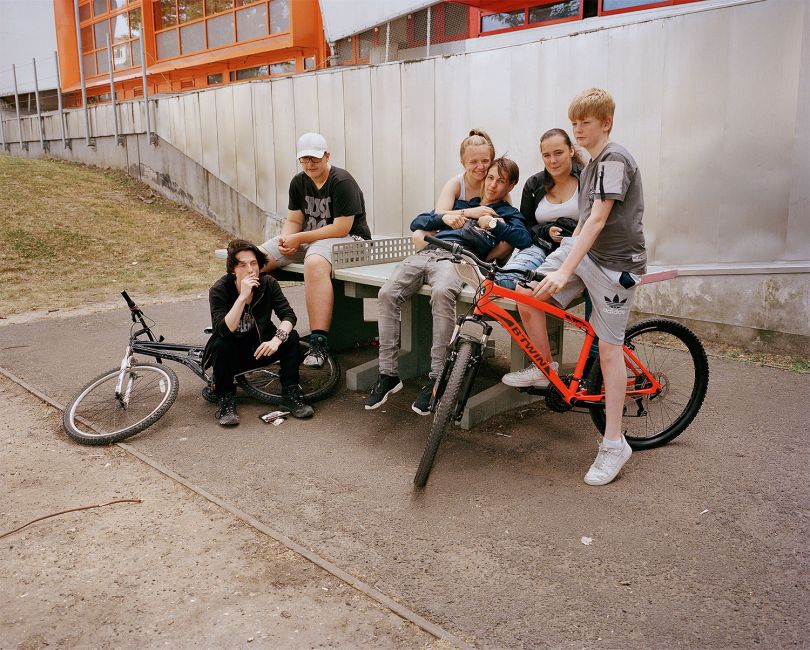 Ellie (third left) with Brandon, Luke, Richard, Tayler and Killian outside The Link, a youth and community centre in the arches under Harrow Manorway. 2018 Photography © Tara Darby
